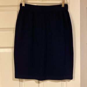 St John Navy skirt! Classic Santana knit!